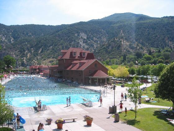 glenwood hot springs colorado hot springs travel guide Glenwood Hot Springs Pool 560x420