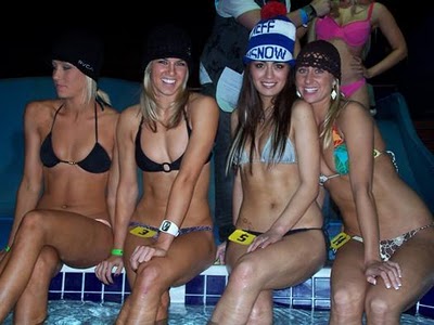 [Image: Girls-In-Bikini-Hot-Tub.jpg]